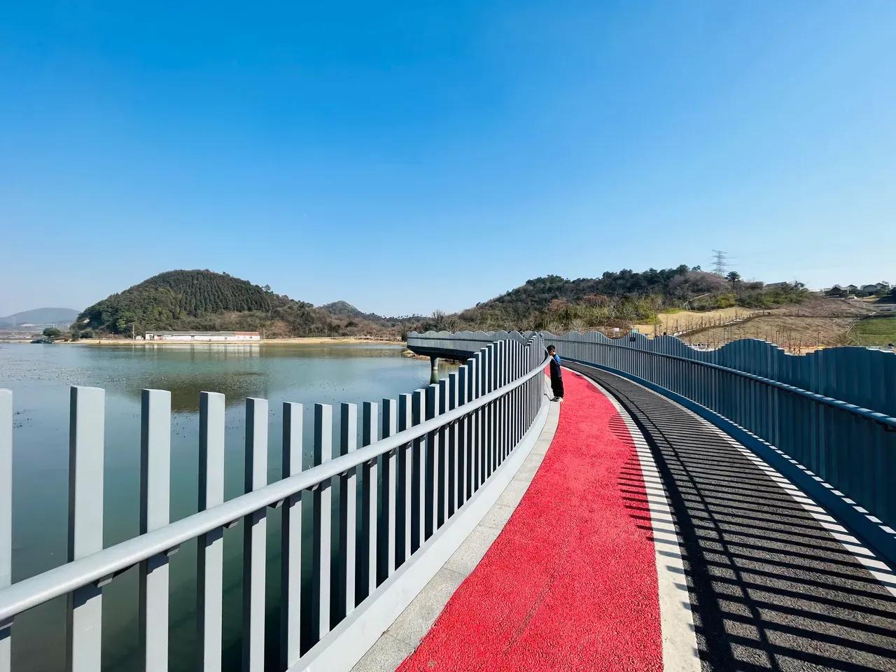 告别过去迎接未来的名人名言,关于未来社会的名人名言