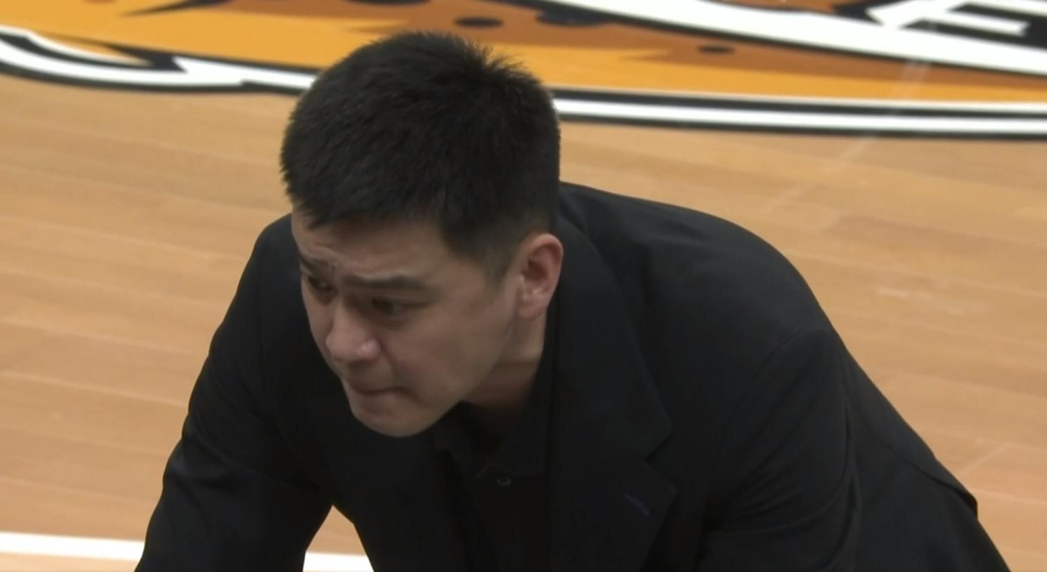 cba郭艾伦被犯规,cba郭艾伦被恶意犯规