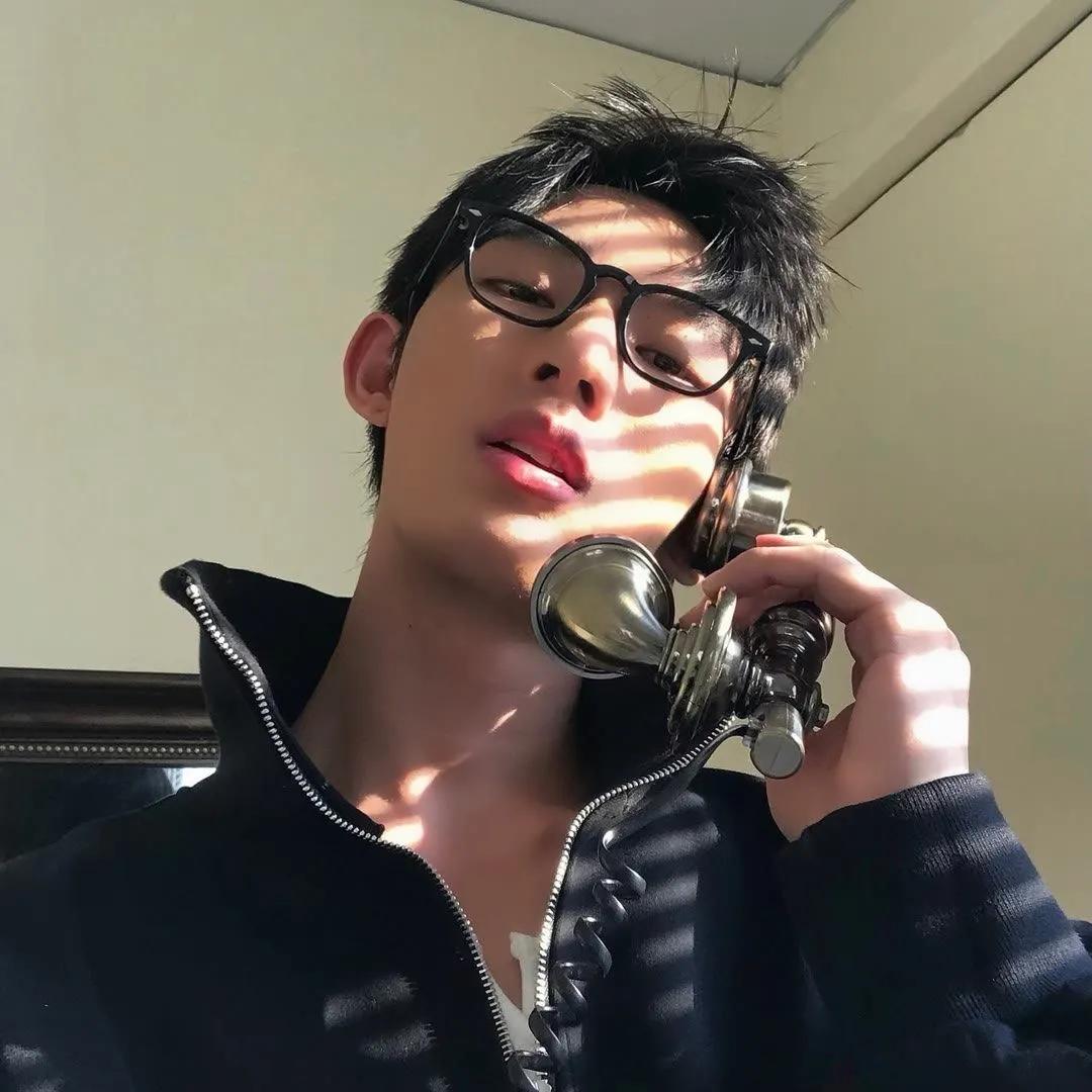 超好看的男生头像,超好看的男生头像漫画