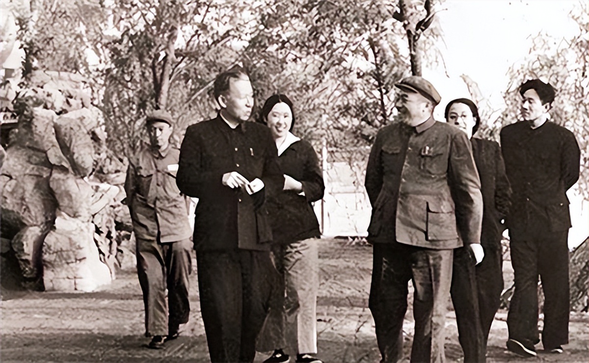 浦安修执意离婚,彭老总伤感地说:她早有准备,我很思念刘坤模