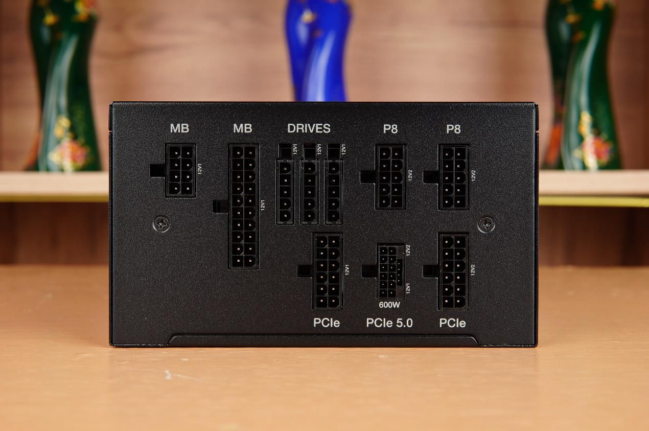 令人惊艳的散热效能，德商德静界ShadowBase800FX机箱