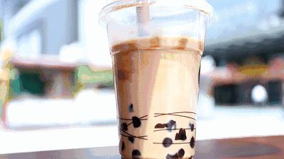 把givemethetea理解成“给我一杯茶”，老外听了要笑死啦