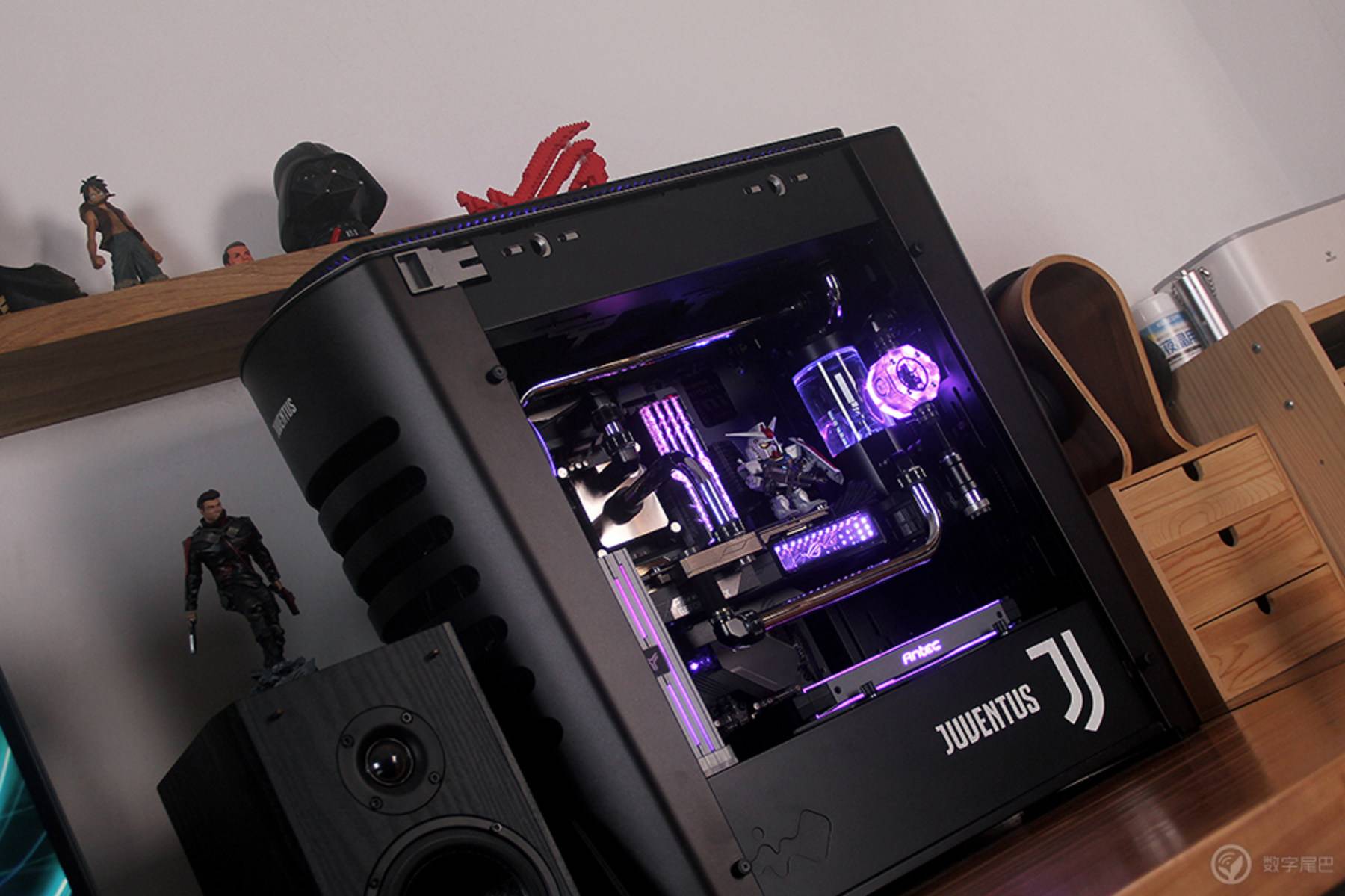 推荐几款高逼格电脑桌面,实用科技感很强的电脑桌面