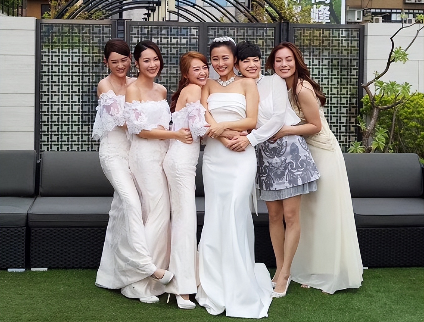 一路走好4位名人相继去世,一路走好6天7位名人接连离去