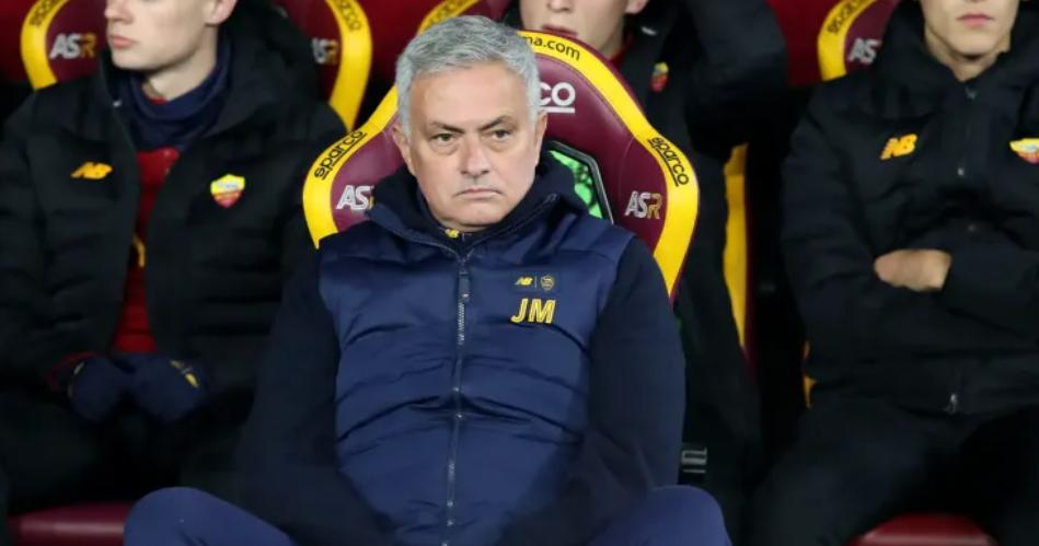 罗马惨败穆里尼奥,罗马输球后托蒂和球迷