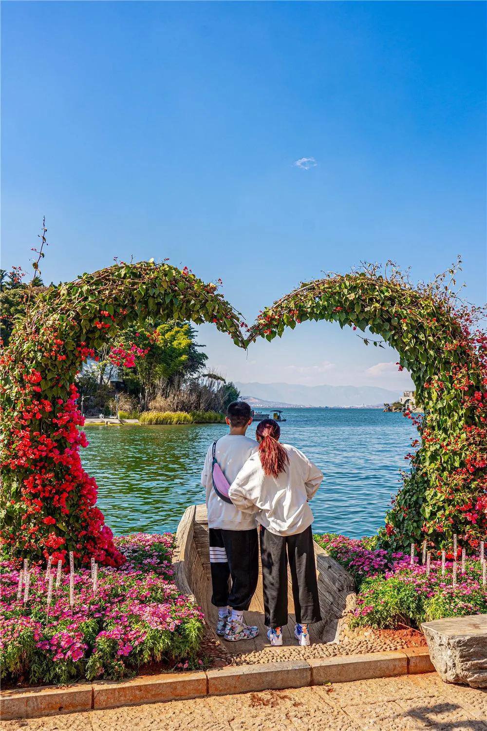 带你去双廊,住在浪漫的双廊洱海边看风景