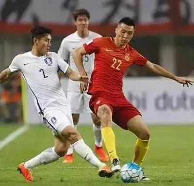 中国足球滑跪,中国足球能走得更远