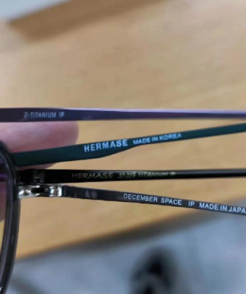 怎么辨别眼镜有没有买贵,镜腿符号判断眼镜价值