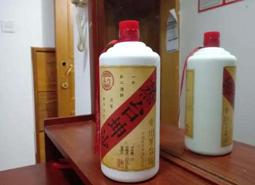 资深酒友白酒推荐,网上的白酒怎么那么便宜