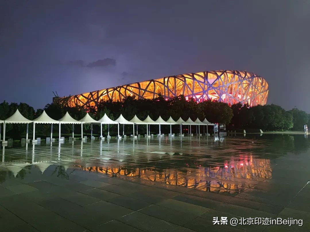 北京的秋朗读,北京的秋的夜晚