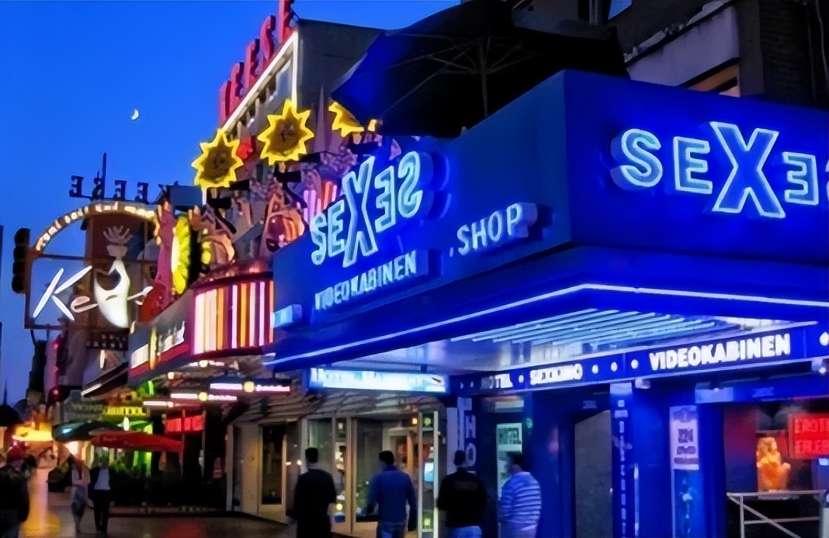 女孩15岁就能接客，性是工作也是生活，捷克缘何沦为色情大国？