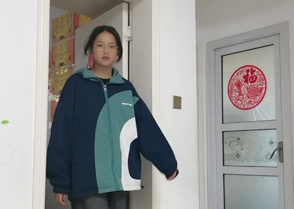 女中学生鲶鱼发型吐槽,中学生鲶鱼刘海是什么样子的