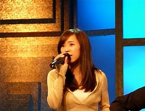 歌手云朵到ktv视频,云朵叫板那英是哪一期