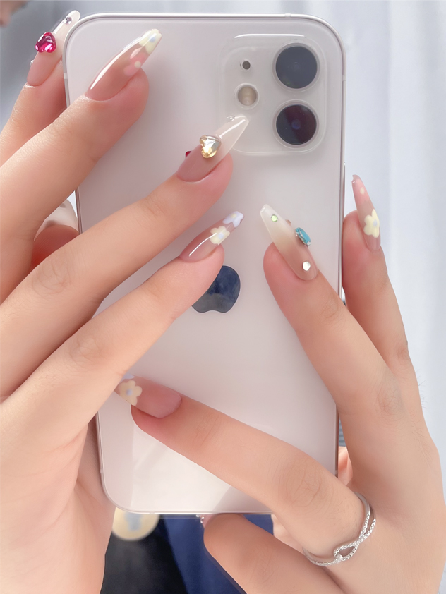 刘诗雯做过的哪些美甲款式,刘诗雯美甲美出了时尚