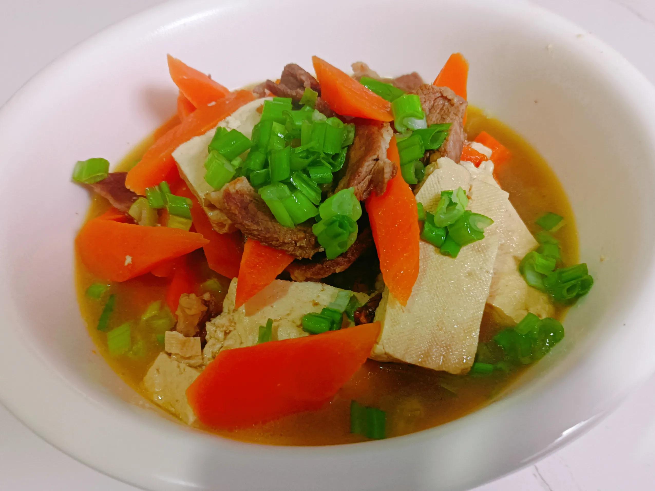 羊肉胡萝卜白萝卜汤的功效和作用,羊肉胡萝卜粉条山药能一起熬汤吗