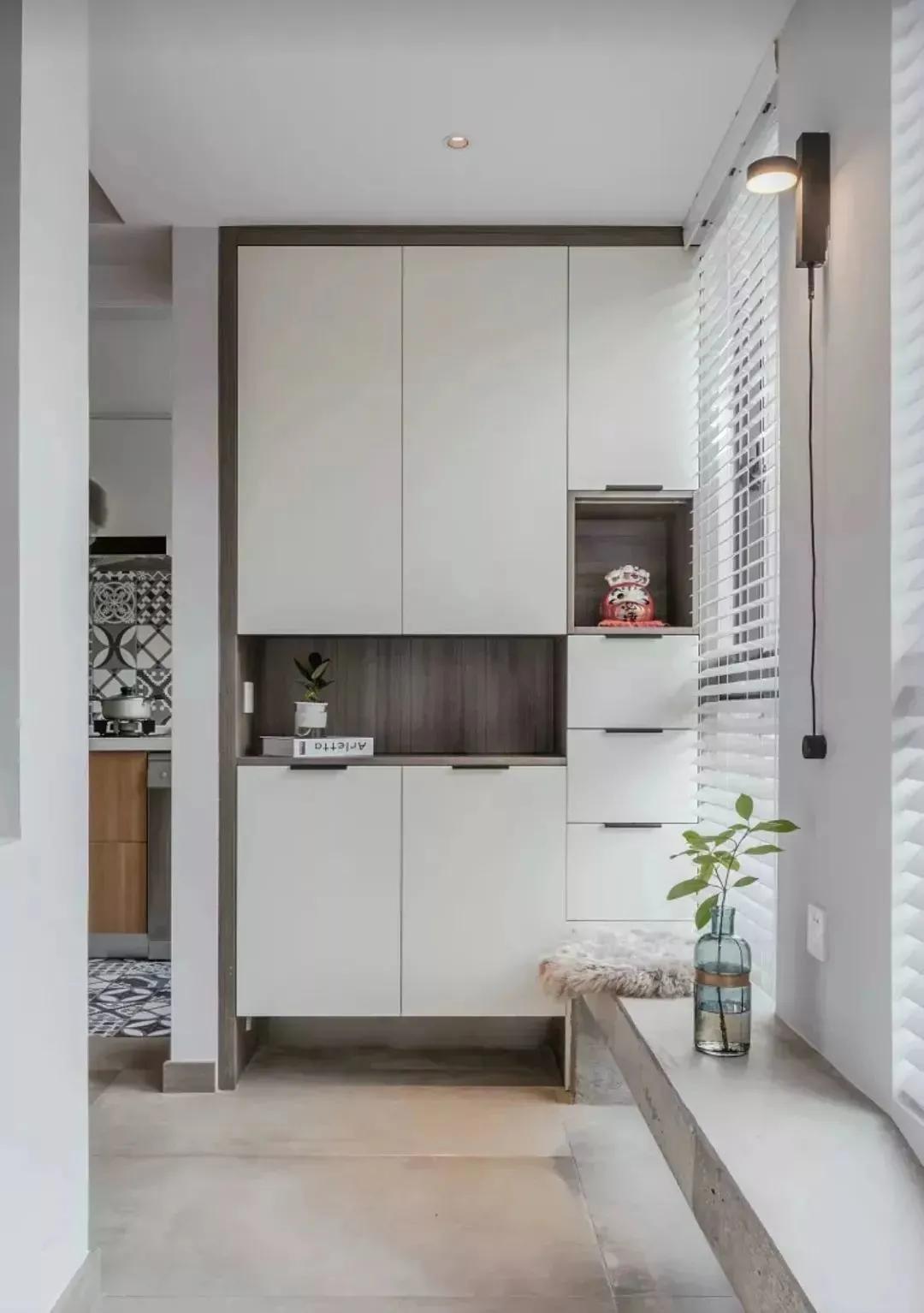 卫生间门对入户门化解神器,入户门对主卧对卫生间门怎么解决