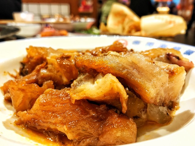 她65岁，开一家蔬菜店，每月给儿子10000，大病一场后让儿子后悔