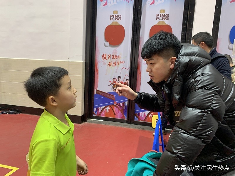 冲“国选”——湖南常德代表队（桃源）小将李智轩挥拍长沙