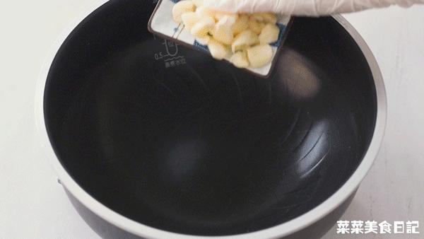 只用电饭锅就能做的饭菜,家里只有一个电饭锅如何做吃的