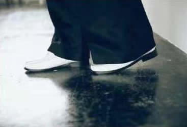 裤子不合适怎么穿才能好看,裤子怎么穿才好看又洋气