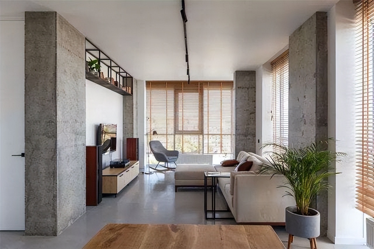 自流平地面和水泥地面哪个便宜,水泥自流平和瓷砖