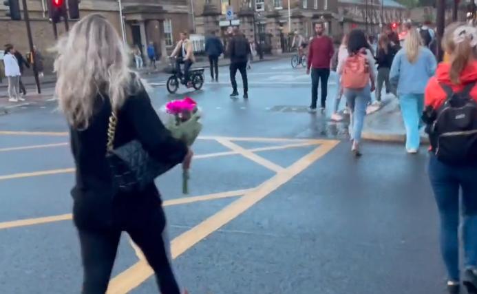 15年前，英国女王拒绝看这部电影，因为那是王室史上最大的丑闻