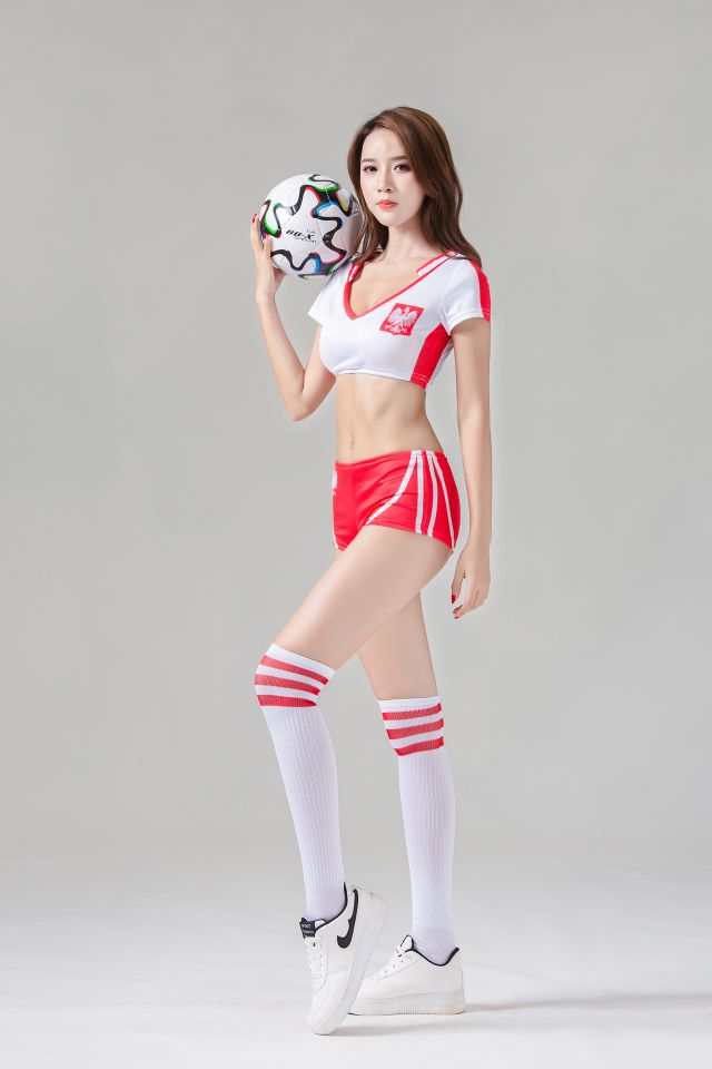 啦啦队是哪国发明的,啦啦队什么时候上场