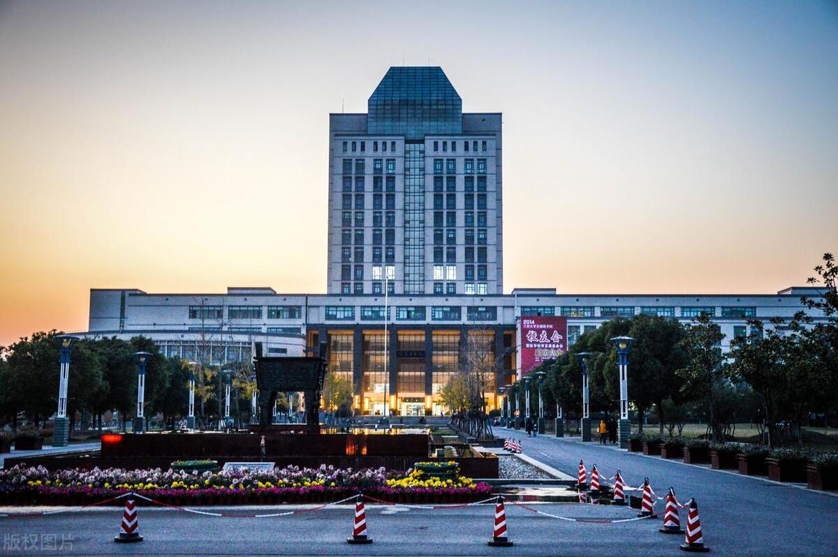 【论文学习】哪些本科专业在高等教育招生端更有市场