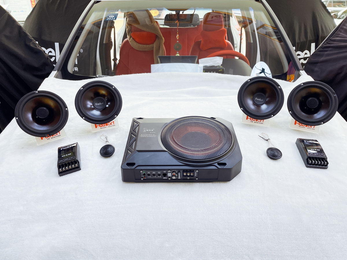 昆明汽车音响改装奔驰,昆明车音界汽车音响改装