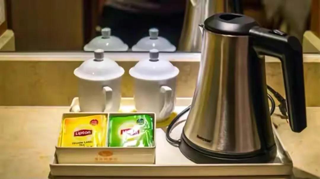 住酒店大姨妈来了弄脏床单怎么样,住酒店大姨妈弄脏床单要赔钱吗