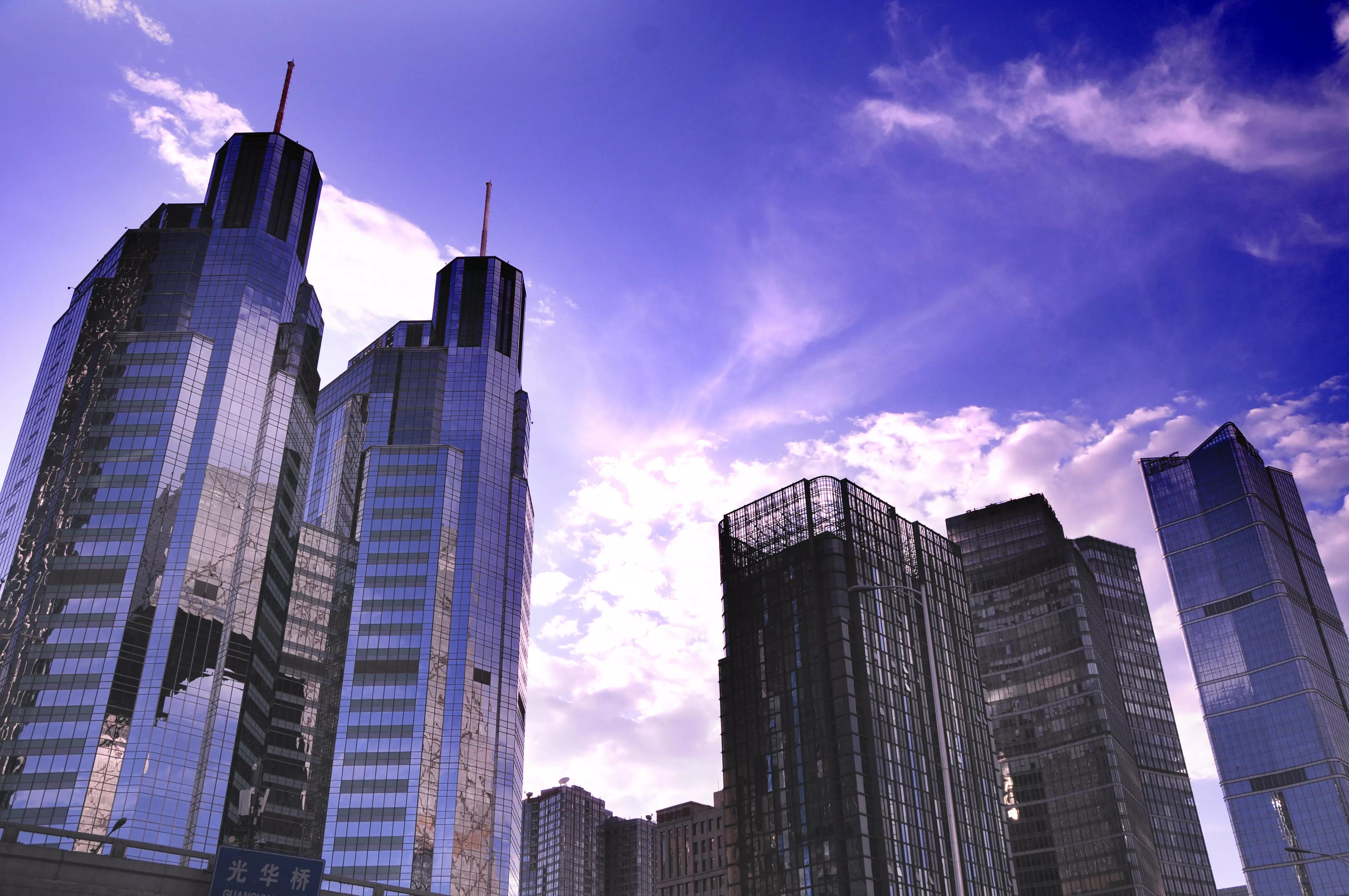 白云下的高楼简笔画,白云下的高山照片