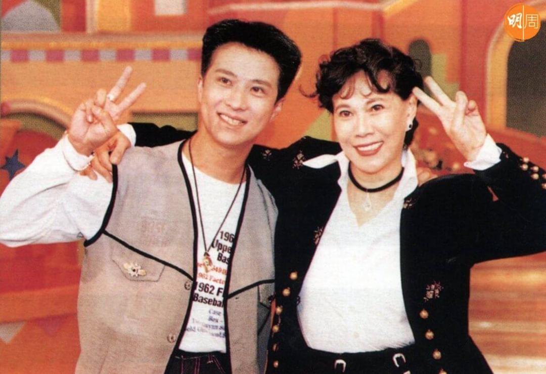 恋人妻、追青霞、混黑道、建豪宅，“武侠片之父”的江湖往事……