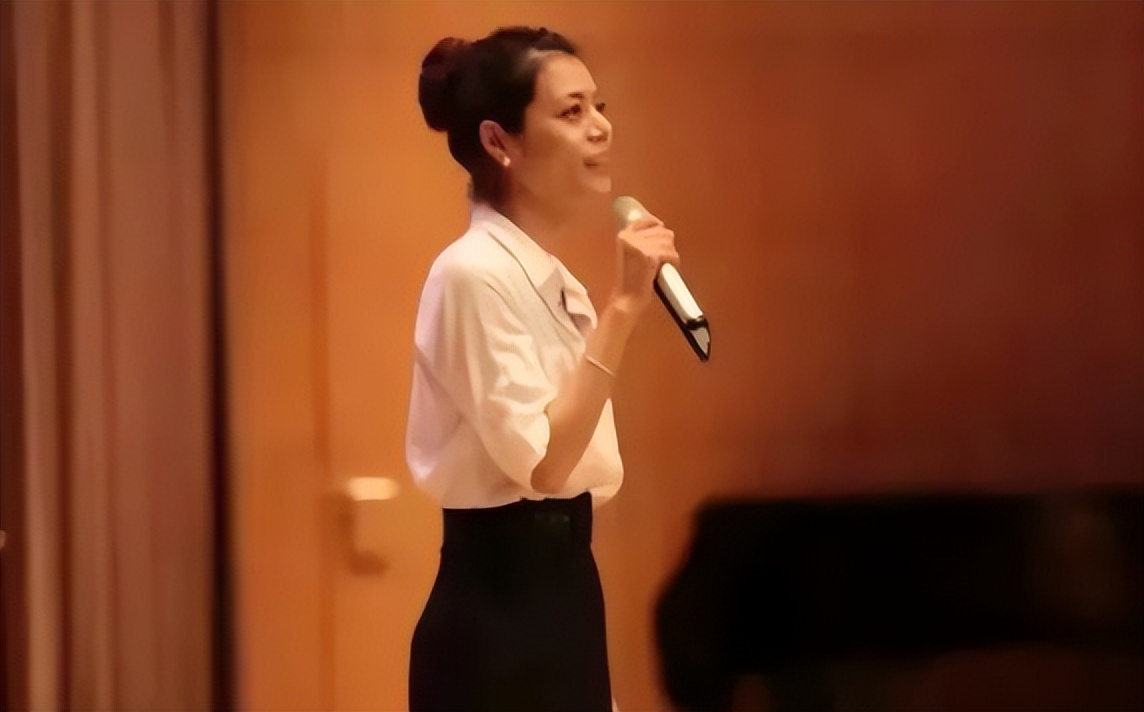 “复旦女神”陈果：从万人追捧到跌落神坛，她到底做错了什么？