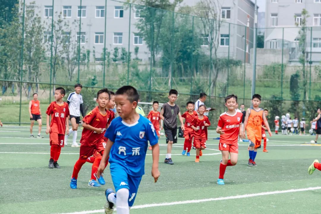 足球嘉年华内容,嘉年华快乐游戏