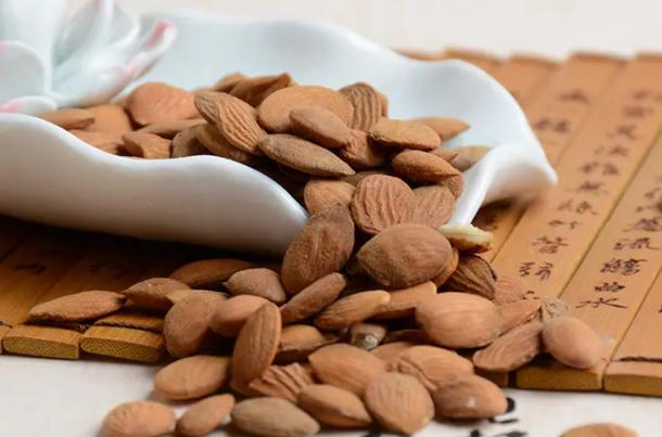 产后恶露不尽的中医辨证,产后有瘀血吃哪种中药