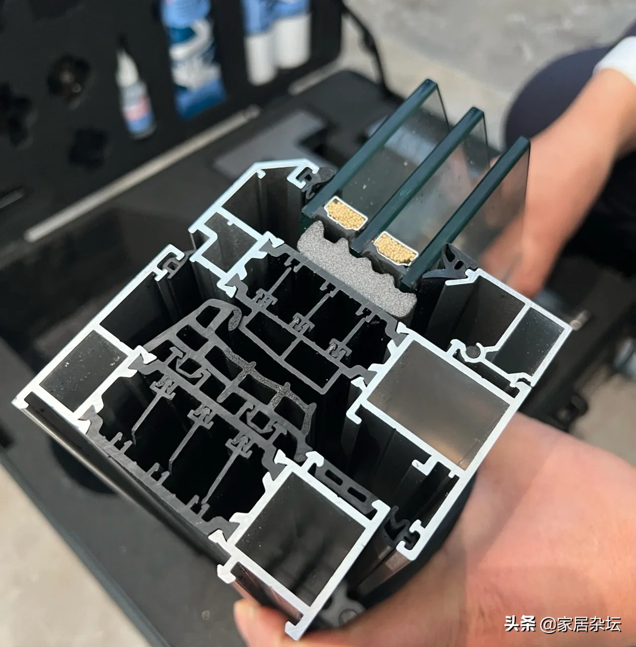 窗户玻璃各种问题怎么解决,常见窗户玻璃问题