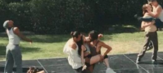 一场疯马秀，把韩国女明星遭遇的“性暴露”，彻底揭开