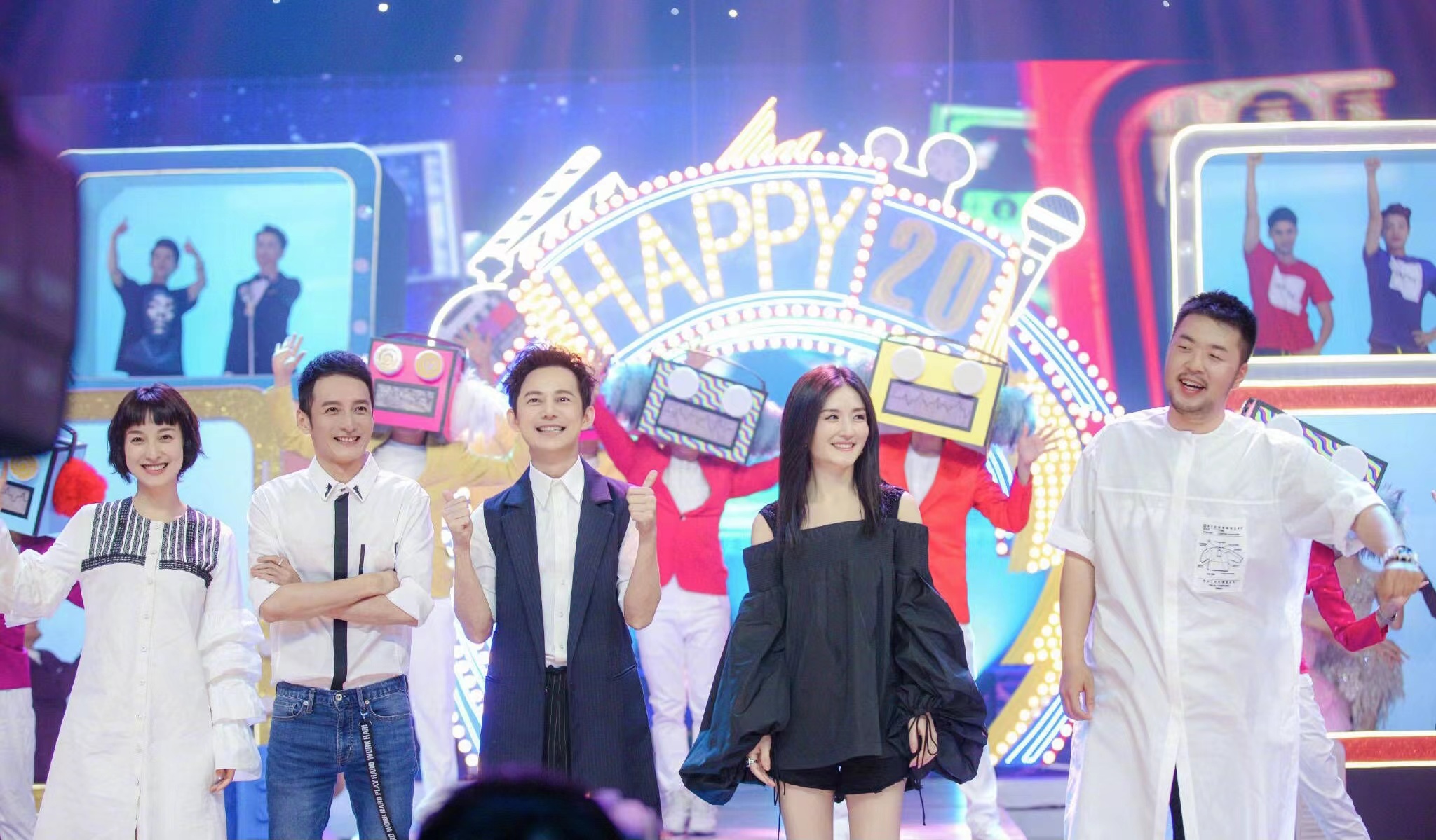 《快乐大本营》停播8个月：嘉哥销声匿迹，吴昕直播带货