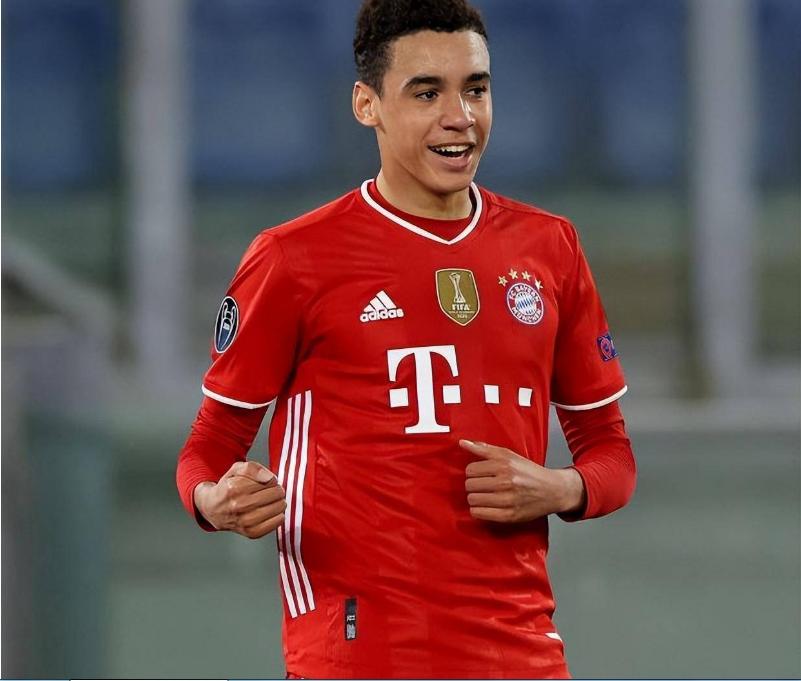 莱万破门穆西亚拉,穆西亚拉小鹿斑比莱万