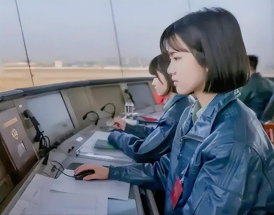 中国最美95后女飞行员徐枫灿,中国最美最年轻的女飞行员徐枫灿