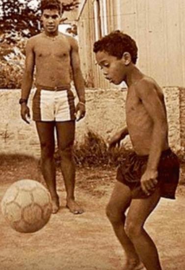 贫民窟里产凤凰，他们没有特供的海参，却成了顶级球星