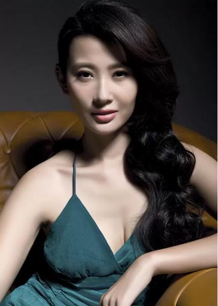 民工黄渤完整版苏九月,王家慧被雪村媳妇救了