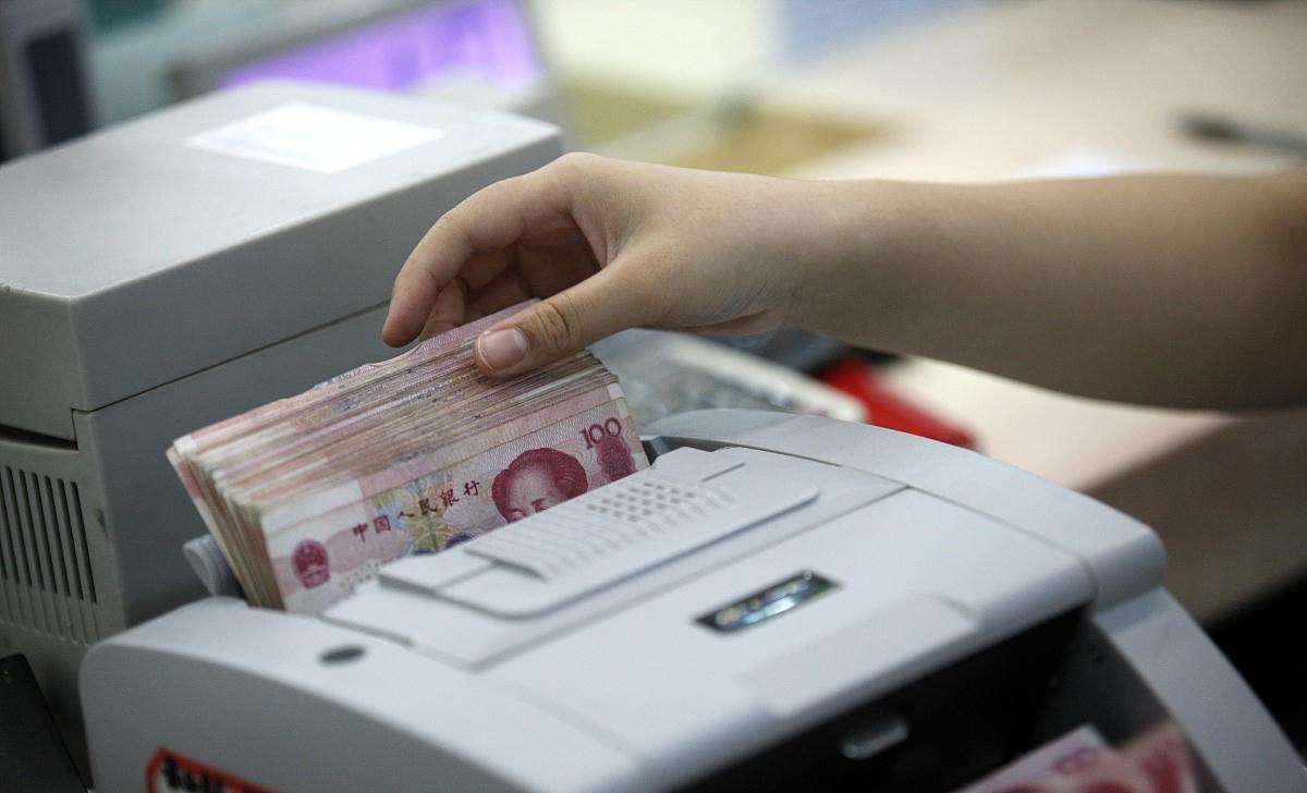 银行为什么非要让你办信用卡,为什么银行人天天追着我办信用卡