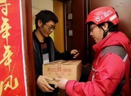 京东001号快递员金宜财:死心塌地送快递12年,刘强东给了他什么