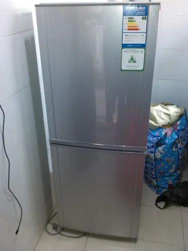 冰箱两侧发热烫手有点发麻,新冰箱两边发热手摸着烫正常吗