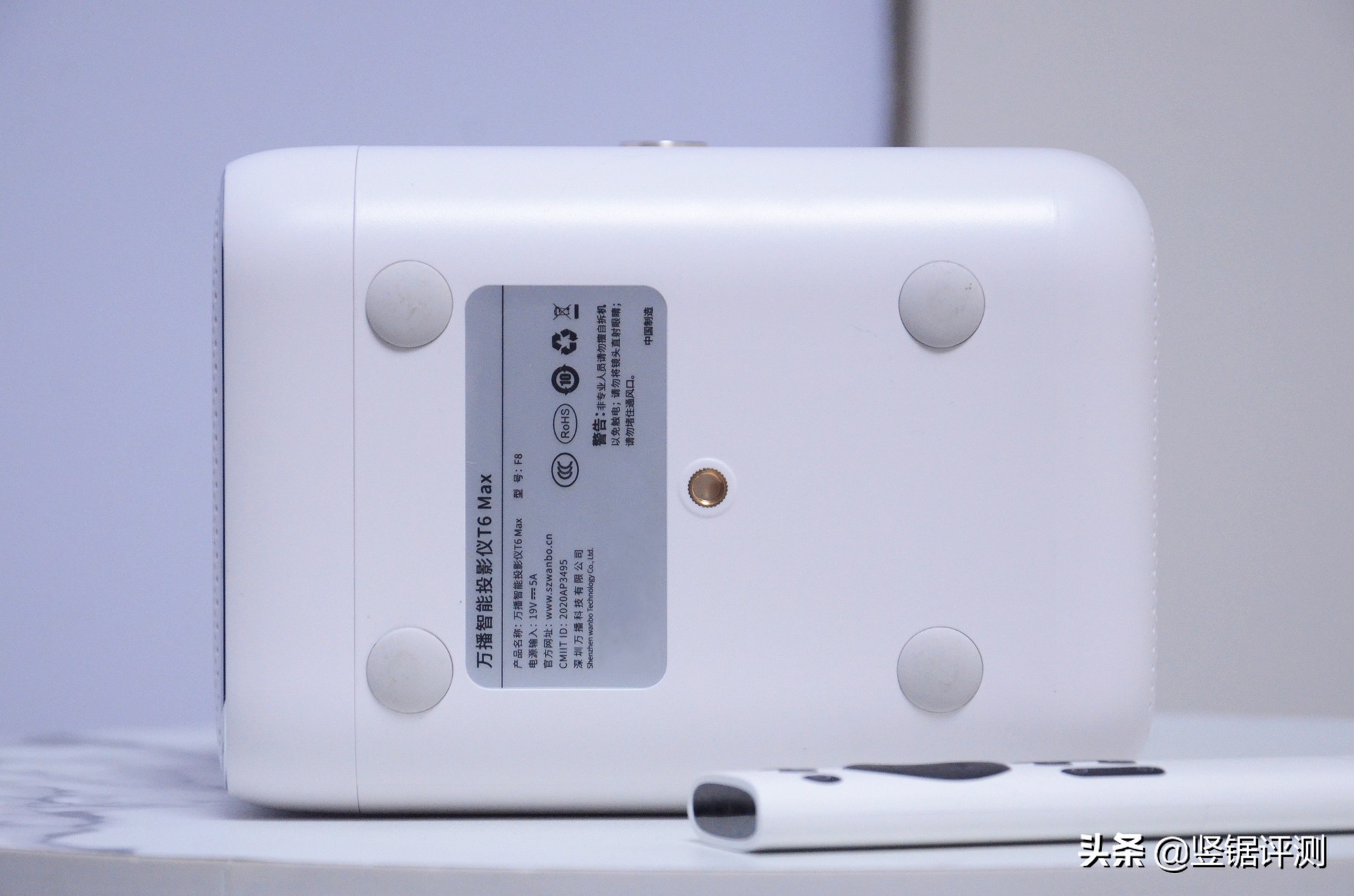 千元极米投影仪,千元价位智能投影仪