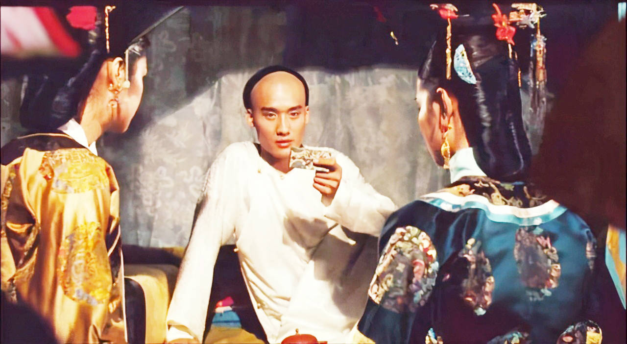 90年代香港经典老电影有哪些,香港80年代逆天的一部动作电影