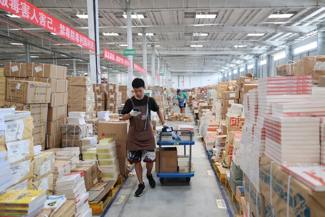 为了活下来，当当委身“宿敌”京东