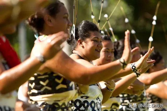 汤加面临的是火山喷发还是海啸,汤加火山爆发汤加还好吗