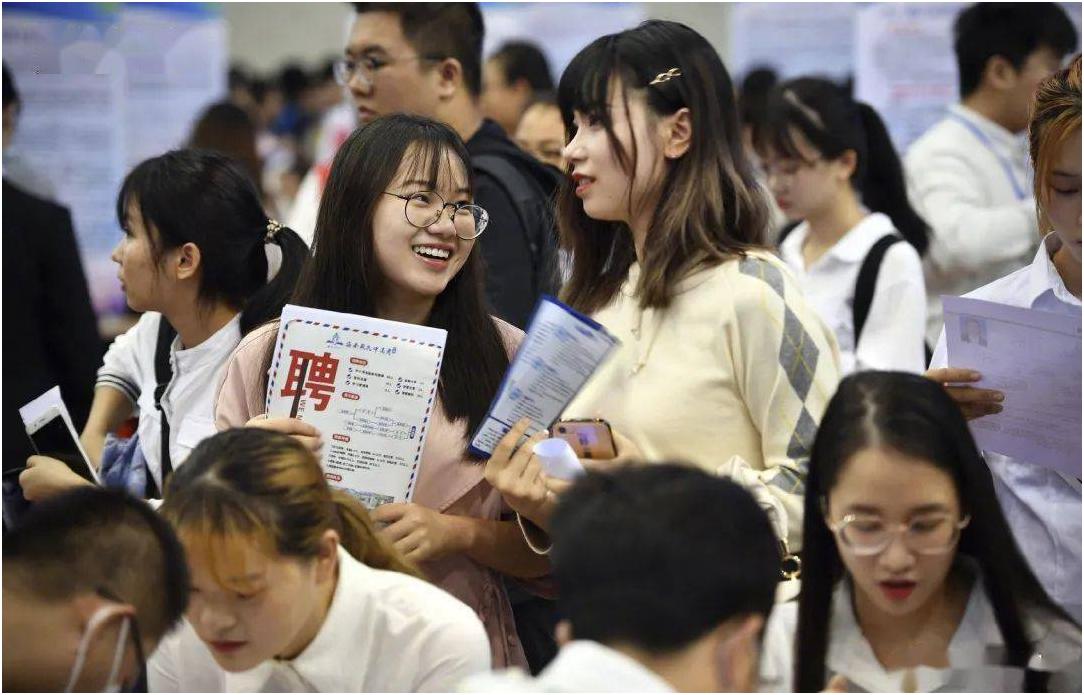 毕业就能拿到铁饭碗的专科院校,专科最吃香的铁饭碗专业